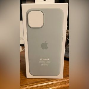 Apple iPhone 14 Silicone Case with MagSafe